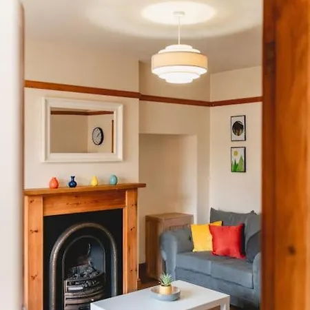 Apartament Ilford - Driveway- 3 Bed- M6 J6 Contractors & Families