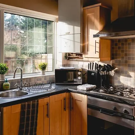 Apartament Ilford - Driveway- 3 Bed- M6 J6 Contractors & Families *